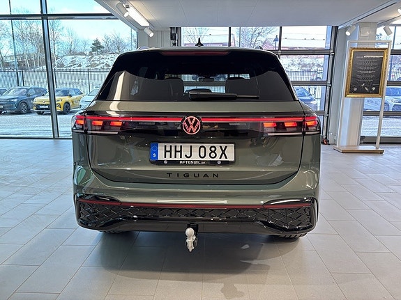 Volkswagen Tiguan 7 of 17