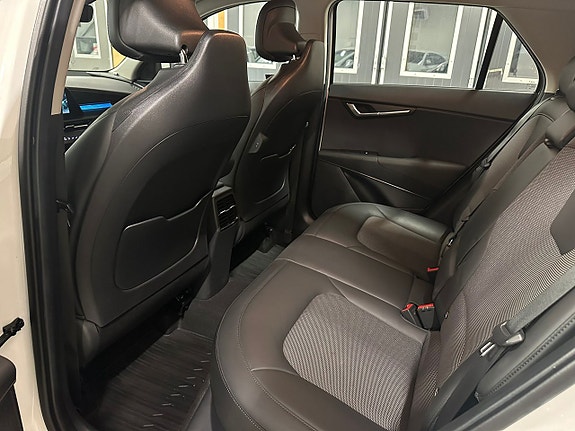 Kia Niro 11 of 21