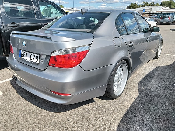 BMW 545i 2 of 3