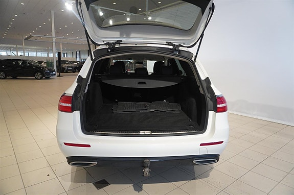Mercedes-Benz E200 6 of 13