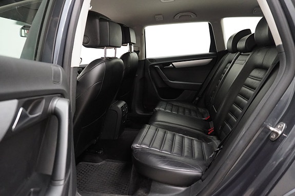 Volkswagen Passat Alltrack 15 of 20