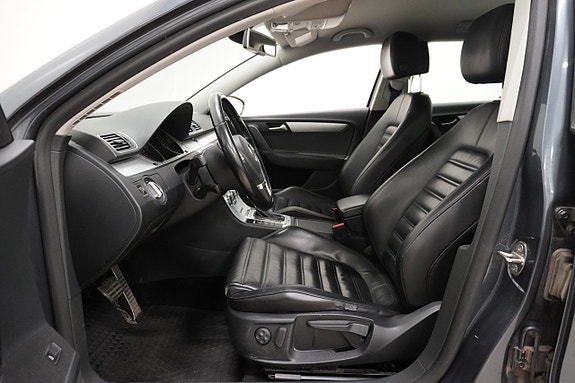 Volkswagen Passat Alltrack 12 of 20