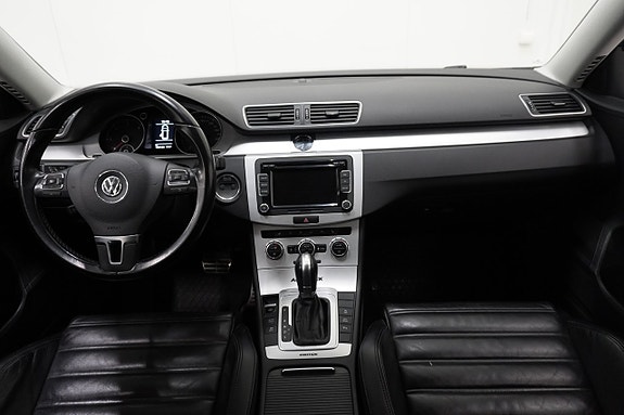 Volkswagen Passat Alltrack 16 of 20