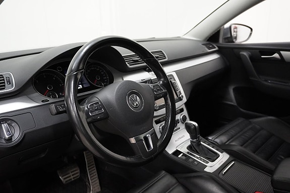Volkswagen Passat Alltrack 14 of 20