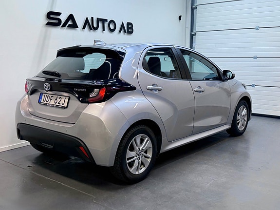 Toyota Yaris 4 of 20