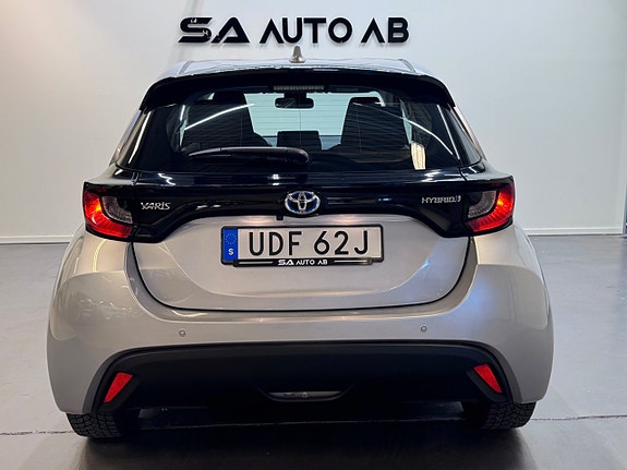 Toyota Yaris 6 of 20