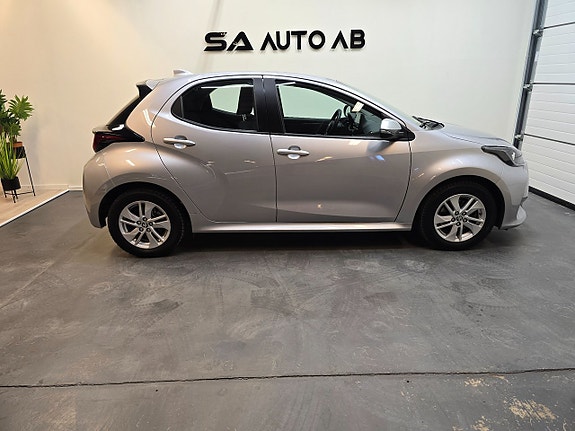 Toyota Yaris 4 of 5