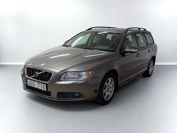 Volvo V70 4 of 11