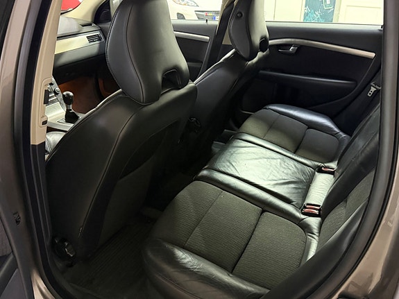 Volvo V70 11 of 11