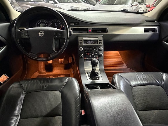 Volvo V70 9 of 11