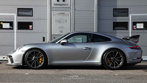 Porsche 911 GT3 5 of 5