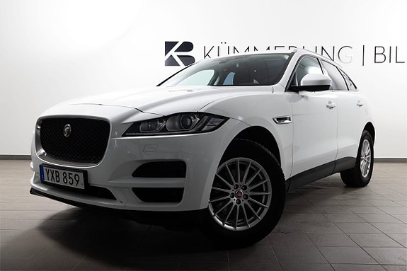 Jaguar F-PACE 11 of 22