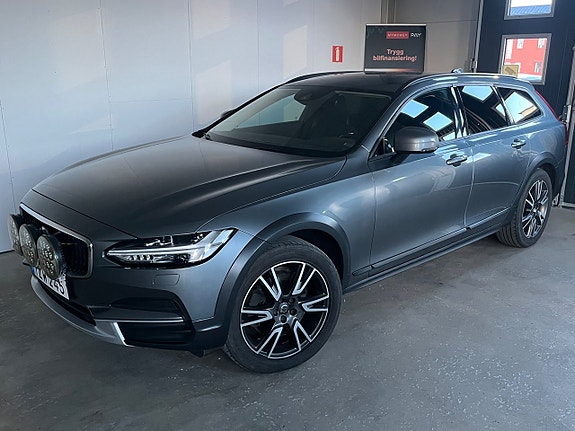 Volvo V90 Cross Country