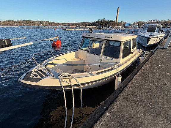 Uttern 5000 AC Mercury F60 -18