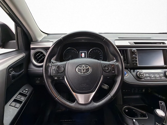 Toyota RAV4 11 of 30