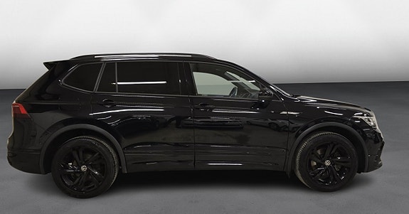 Volkswagen Tiguan Allspace 3 of 5