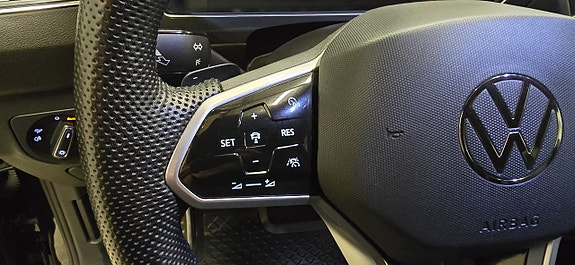 Volkswagen Tiguan Allspace 23 of 26