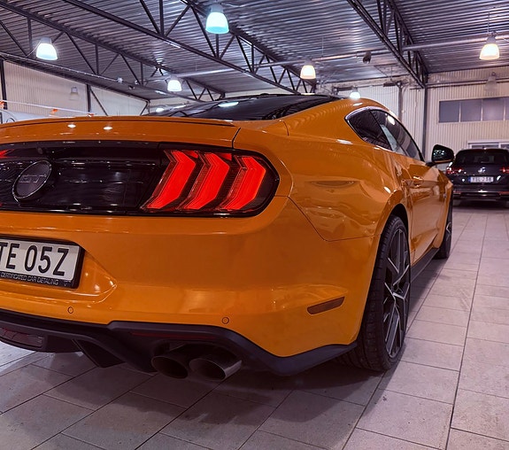 Ford Mustang 9 of 30