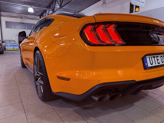 Ford Mustang 10 of 30