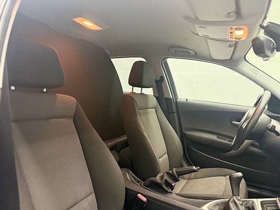 BMW 120i 11 of 12