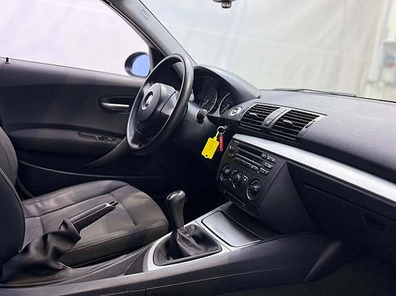 BMW 120i 10 of 10