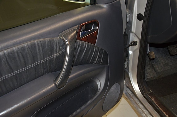 Mercedes-Benz ML270 17 of 21