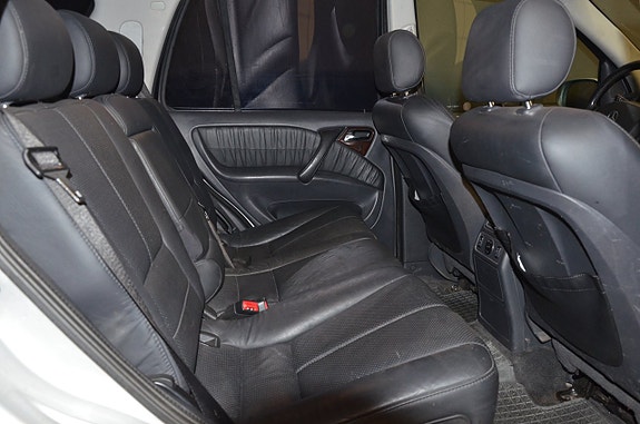 Mercedes-Benz ML270 16 of 21