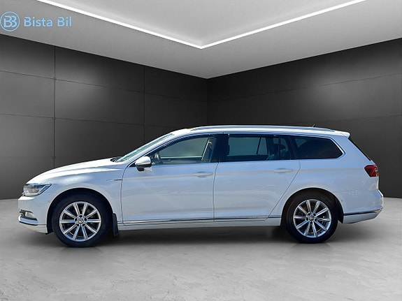 Volkswagen Passat 7 of 22