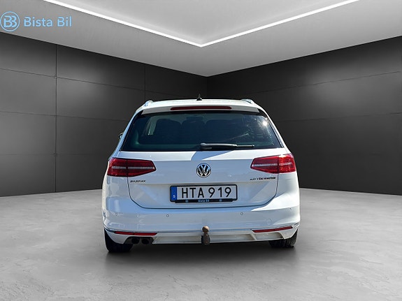 Volkswagen Passat 9 of 22