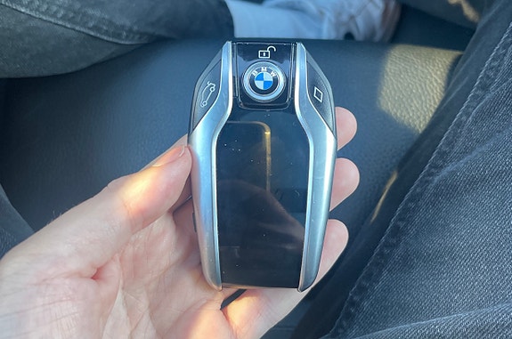 BMW 530i 12 of 16