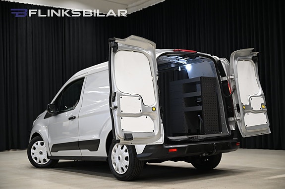 Ford Transit Connect 6 of 26