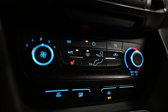 Ford Transit Connect 22 of 26