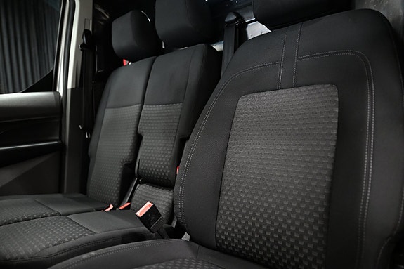 Ford Transit Connect 17 of 26