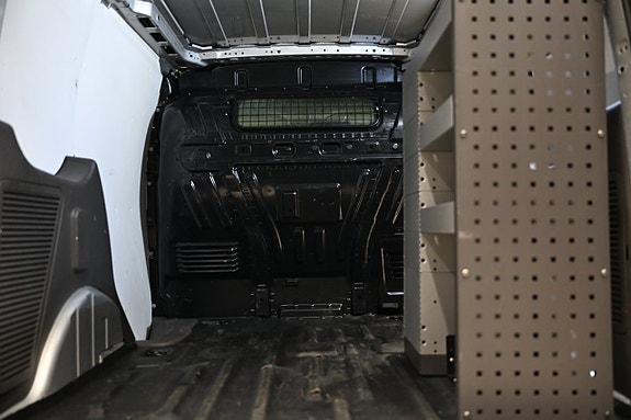 Ford Transit Connect 7 of 26