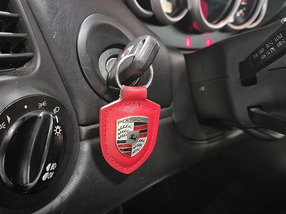 Porsche 911 Carrera 4S 19 of 28