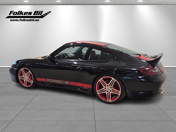 Porsche 911 Carrera 4S 8 of 28