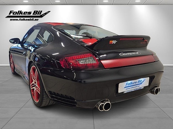 Porsche 911 Carrera 4S 9 of 28