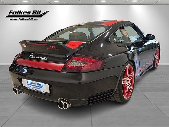 Porsche 911 Carrera 4S 11 of 28