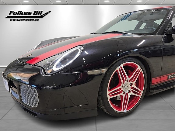 Porsche 911 Carrera 4S 4 of 5