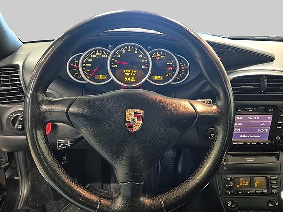 Porsche 911 Carrera 4S 14 of 28