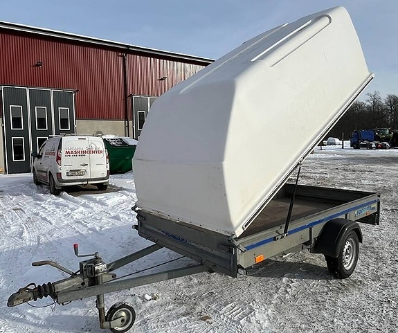 Thule Fågelsta Bilkärra 900 kg Begagnad