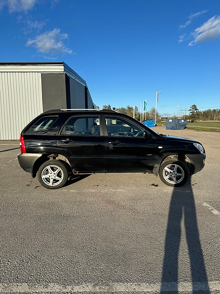 Kia Sportage 2 of 5