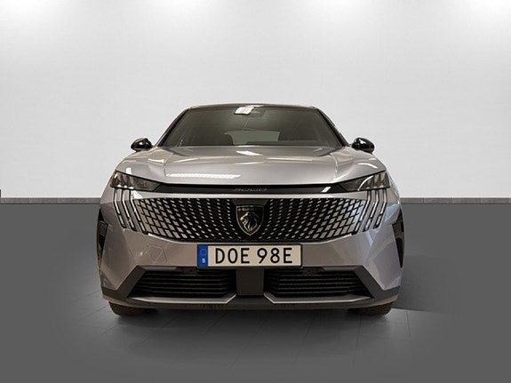 Peugeot 3008 2 of 5