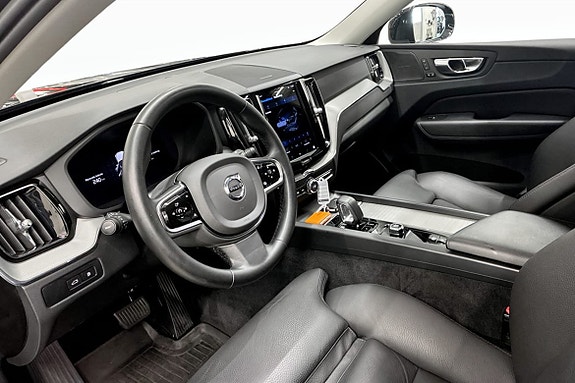 Volvo XC60 5 of 9