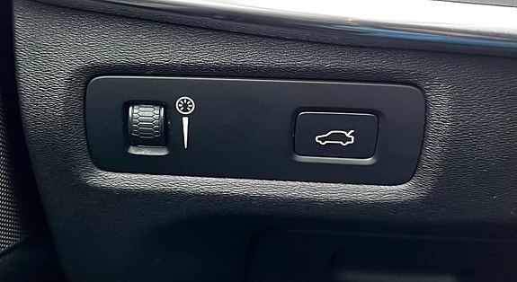Volvo V90 28 of 29