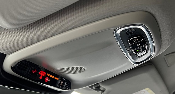 Volvo V90 27 of 29