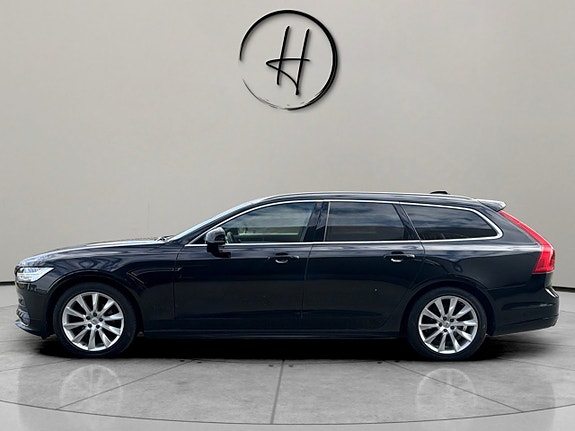 Volvo V90 8 of 29
