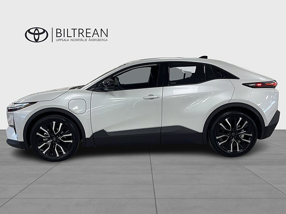 Toyota C-HR+ 3 of 5