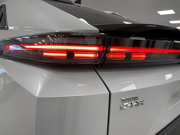 Toyota C-HR+ 15 of 19