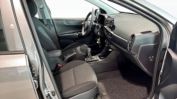 Kia Picanto 5 of 10